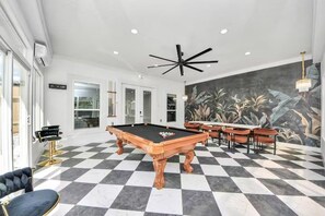 Game room - Jungle Dream Oasis- Pool/Pickle Ball/ Game (Houston)