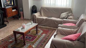 Villa, 4 Bedrooms, Balcony | Ruang tamu