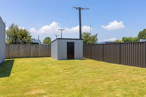 Property grounds - The Miro Haus with hot tub (Mangakino)