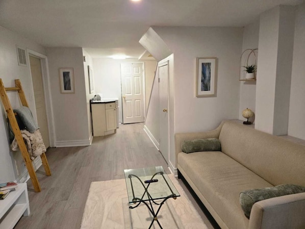 Living area - Private Entrance, Lower suite, 1 bedroom, exclusively yours, nice neighborhood (Pickering)
