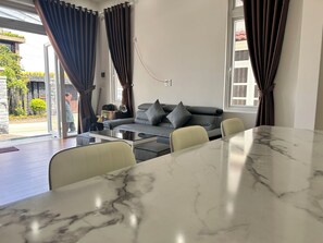 Villa Deluxe | Interiör