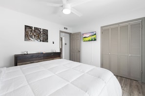 2 habitaciones, tabla de planchar con plancha, wifi y ropa de cama