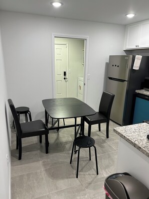 تناول الطعام