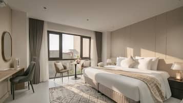 Suite Double or Twin with Window | Desk, laptop workspace, free WiFi