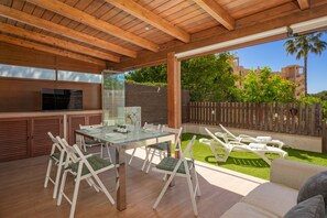 Outdoor dining - Moon Beach Garden View (Mijas)