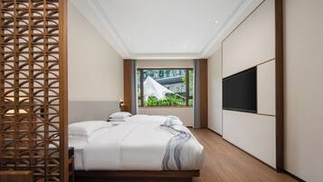 Premier Twin Room, Multiple Beds, Courtyard View | Down duvets, memory-foam beds, free minibar, individually decorated