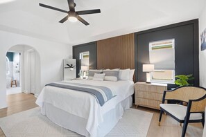 4 habitaciones, escritorio, tabla de planchar con plancha y wifi gratis 