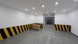 Lobby - Aira Apartment Khuong Thuong (Kim Lien)