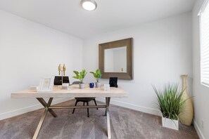 Interior - 4BR Modern Home  Work Remotely in Style  Near Strip, Convention & Airport (Las Vegas)