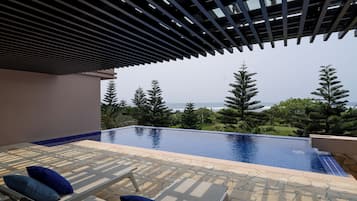 Pool Villa Suite with Daybed & Loft, includes Lounge Access, Non Smoking | Down comforters, in-room safe, blackout drapes, iron/ironing board