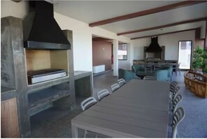 Dining - Patagonia Big Family Apart for 7 + BBQ + HotPool (Puerto Natales)