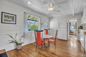 Dining - Walk to Uptown Sedona / Hot Tub + Views / Quiet (Sedona)