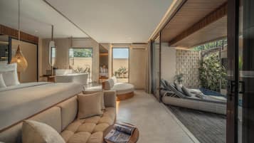 Grand Suite Room with Lagoon Access