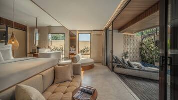 Premium bedding, minibar, free WiFi