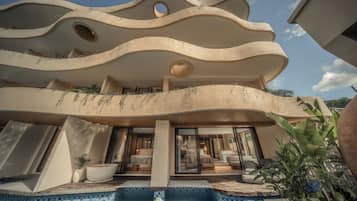 1 Bedroom Plunge Pool with Lagoon Access | Pool