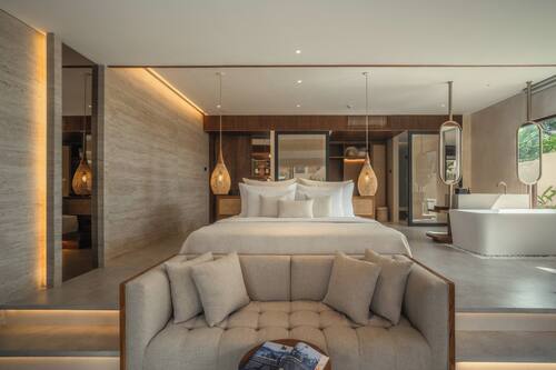 Grand Suite Room with Lagoon Access | Premium bedding, minibar, free WiFi, bed sheets