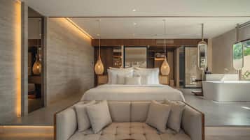 Grand Suite Room with Lagoon Access