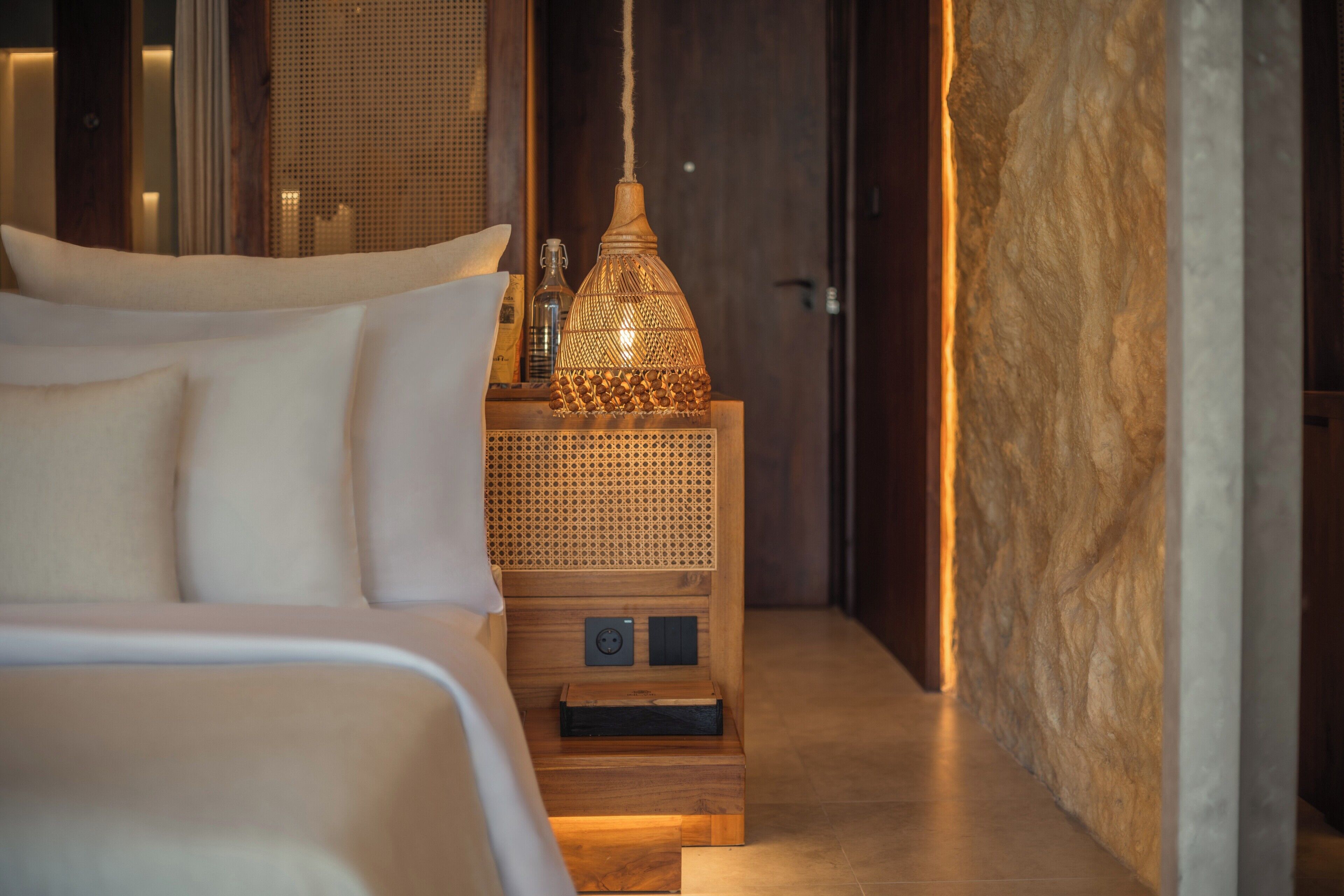 Suite Room with Lagoon Access | 高級寢具、迷你吧、免費 Wi-Fi