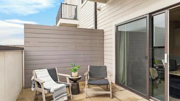 Studio | Terrace/patio