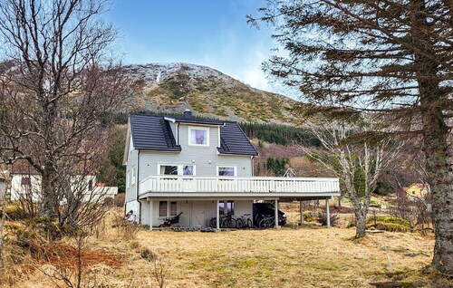 3 bedroom amazing home in Kleppstad