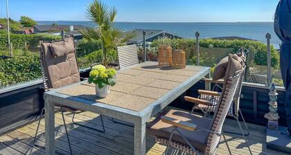 Amazing home in Esbjerg V with house sea view