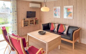 Televisión y chimenea 