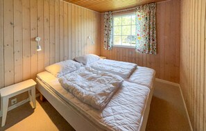 3 bedrooms, free WiFi - Cozy home in Tarm with sauna (Tarm)