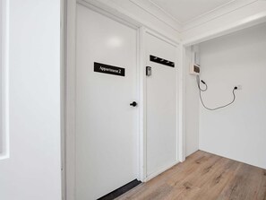 Interior - Vale Road Studio Two | 3 Minutes to CBD (South Bathurst)