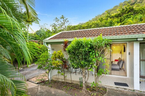 Tropical Escape Apartment
