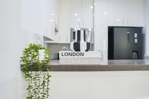 Interior - A Quiet Urban Retreat in City (Ultimo)