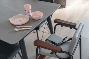 Apartment | Dining