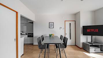 Apartment | Dining