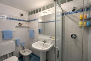 Shower, hair dryer - La Terrazza a Rio Elba (Rio dell'Elba)