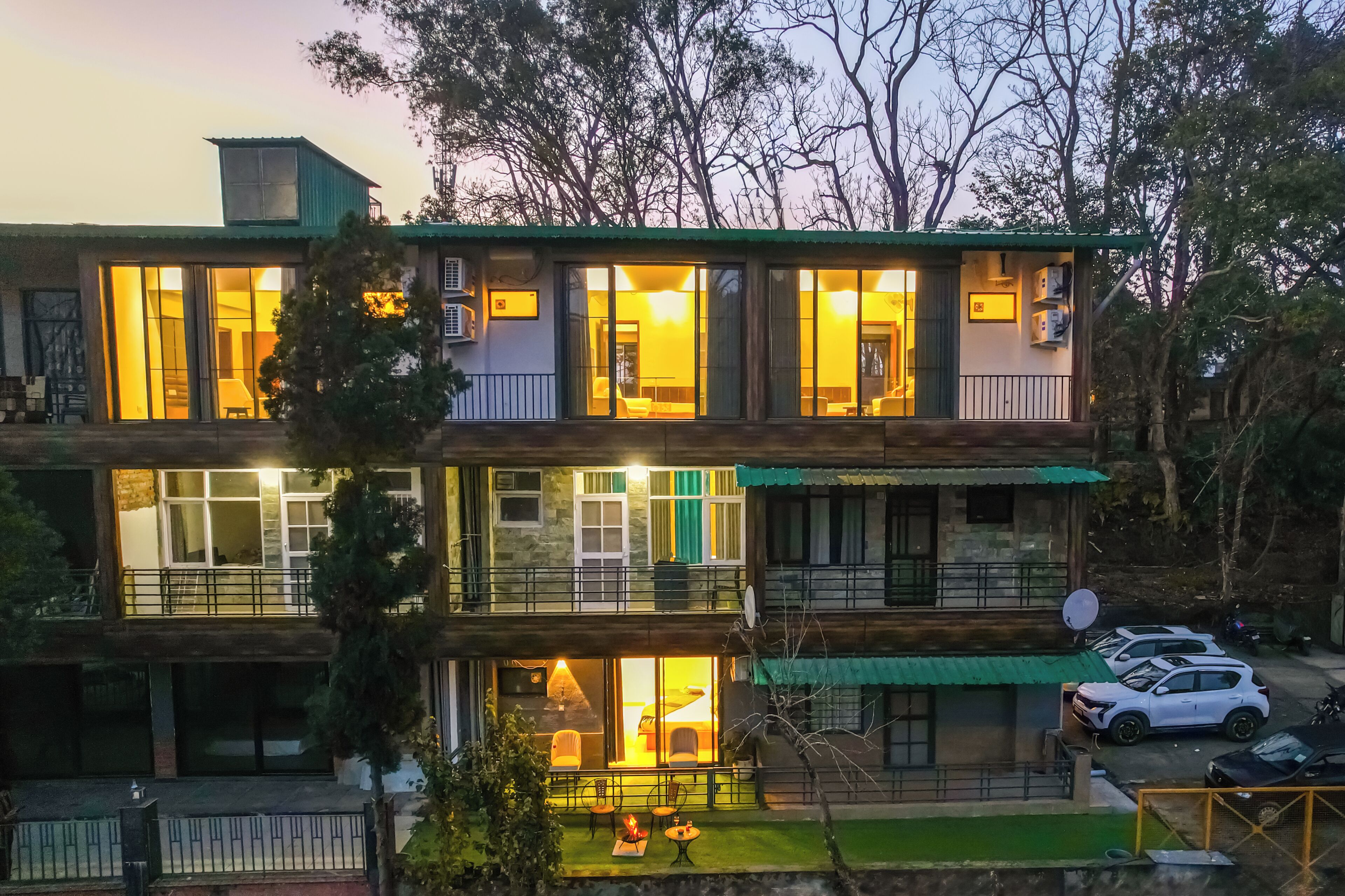 المنشأة من الخارج