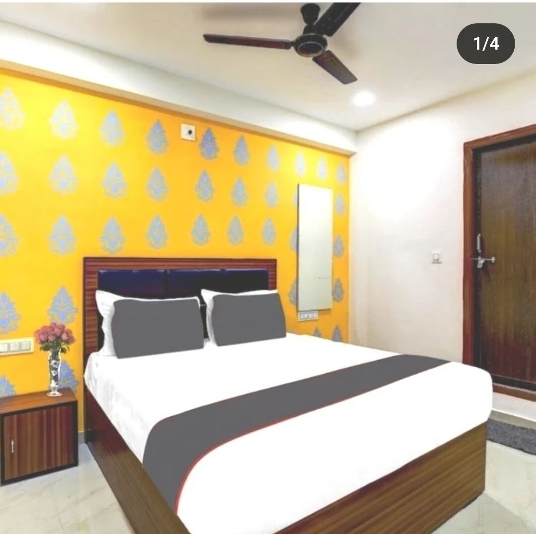 Deluxe Room | Egyptian cotton sheets, premium bedding, memory foam beds, desk