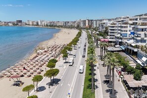 Familienapartment, Mehrere Schlafzimmer, Meerseite (Lunara Apartment) | Strand