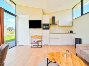 Frigorífic, microones, placa de cuina i rentaplats 