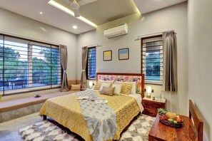 Deluxe Villa, Garden View