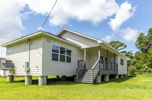 Exterior - 111 Lavish Bungalow 1753! Medical Center, Stadiums (Houston)