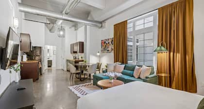 Chic Loft w/ Free Parking, Gym, Game Room