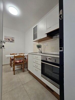 Apartment | Private kitchen - Coastal Bungalow for 5 in Zaton (Nin)