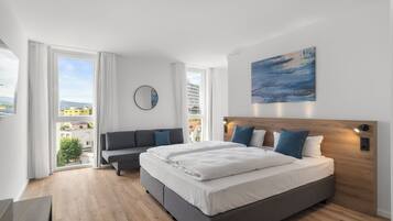 Superior-Doppelzimmer | Kostenlose Minibar, Schreibtisch, laptopgeeigneter Arbeitsplatz