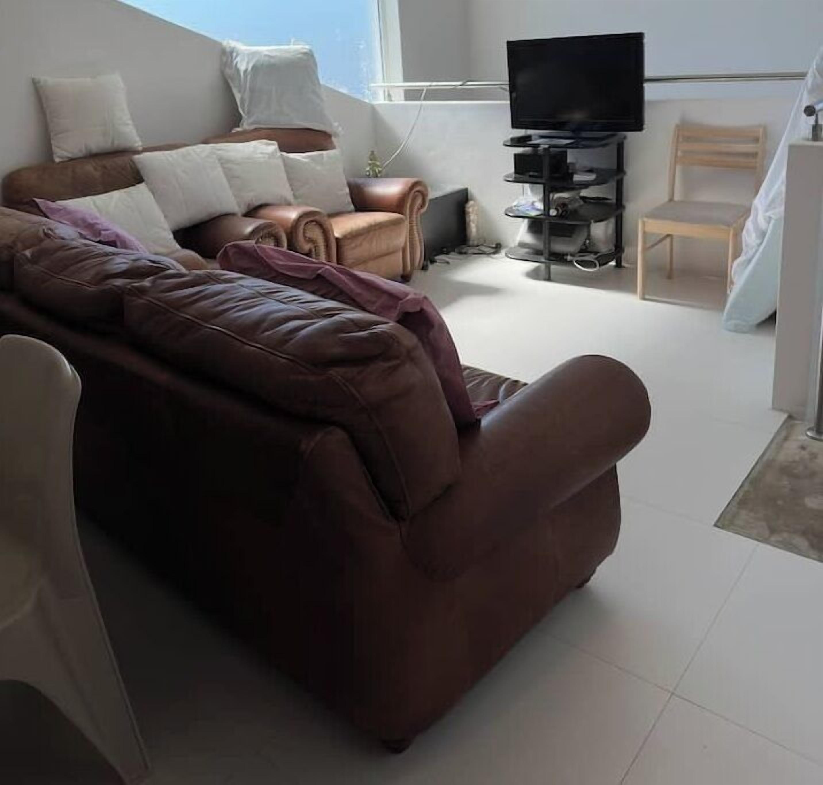 Family Breezy Retreat En Suite Bedroom - South Perth