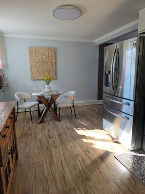 Interior - Near Airport cozy 2 bedroom  (Anchorage)