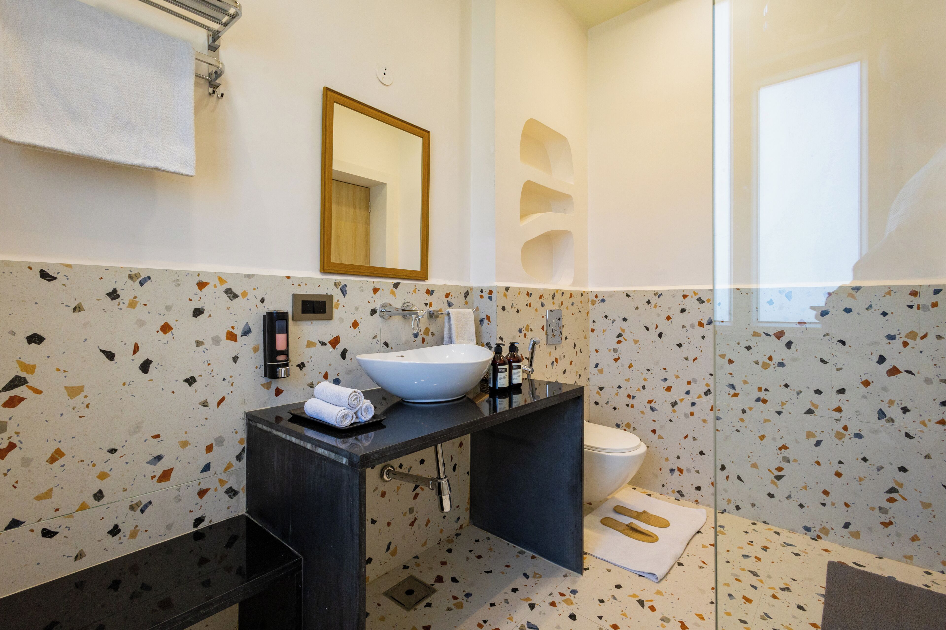 Villa estándar | Baño | Amenidades de baño gratuitas, secadora de cabello, toallas, jabón 