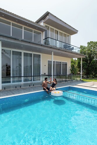 ELIVAAS Tuscan 5BHK Villa with Pvt Pool 