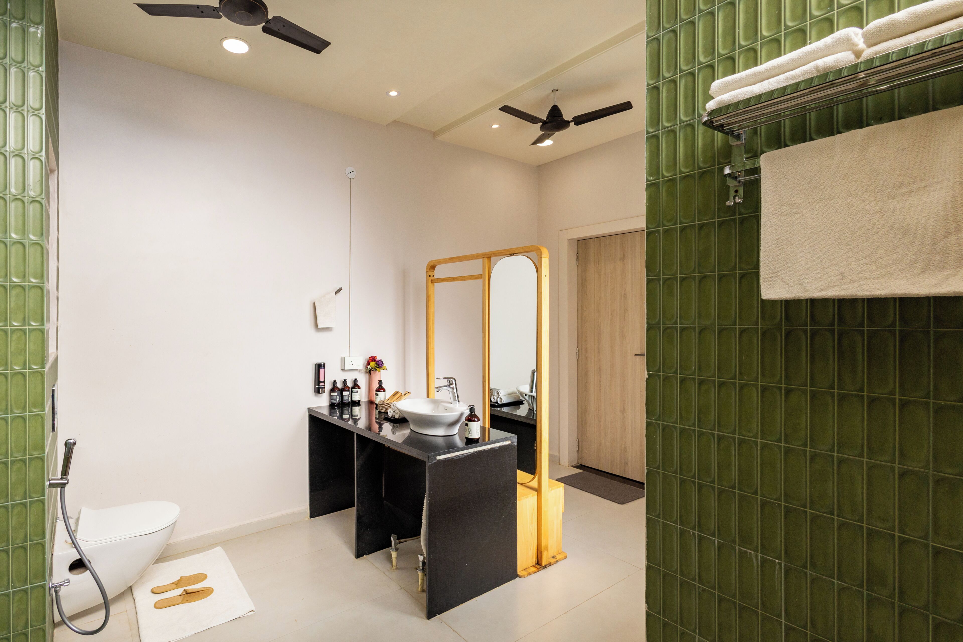 Standard Villa | Bathroom | Free toiletries, hair dryer, towels, soap