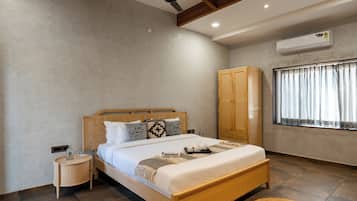 Standard Villa | Premium bedding, free WiFi, bed sheets