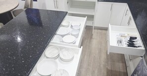 Dining - Charming 3-Bedroom House Rental in Sydney (Sydney)
