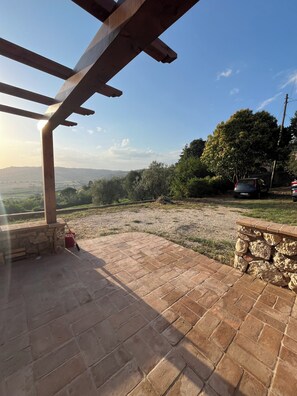 Terrace/patio -  Panoramic Countryside Retreat near Rome, in Otricoli Umbria  with Ac (Otricoli)